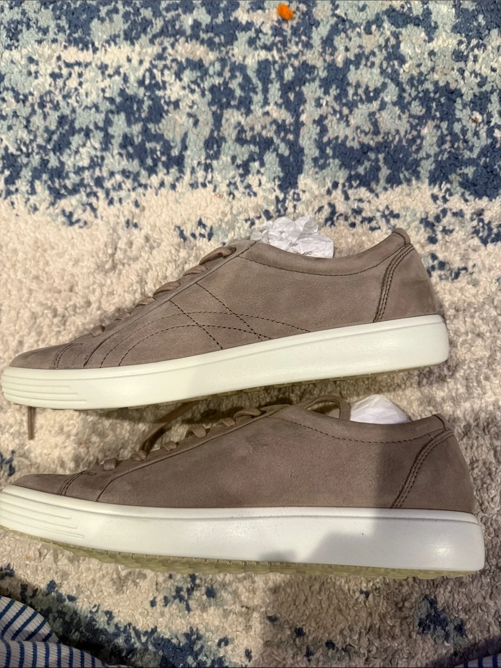 Ecco Men's Taupe Suede Lace-Up Sneakers with White Sole size 9